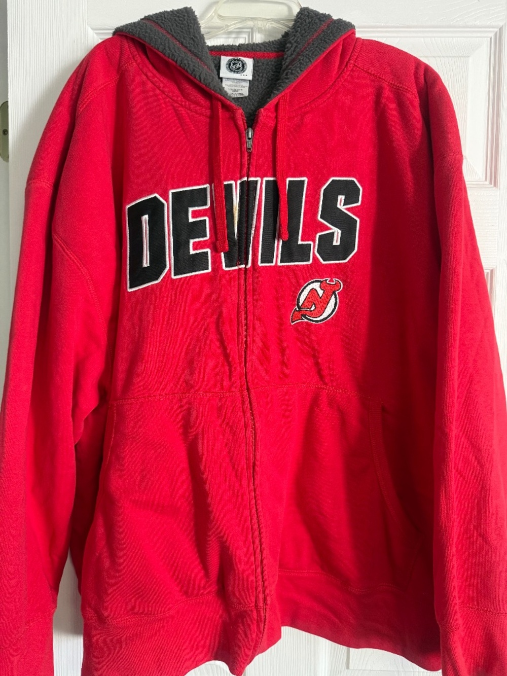 Men’s NHL New Jersey Devils zip up hoodie